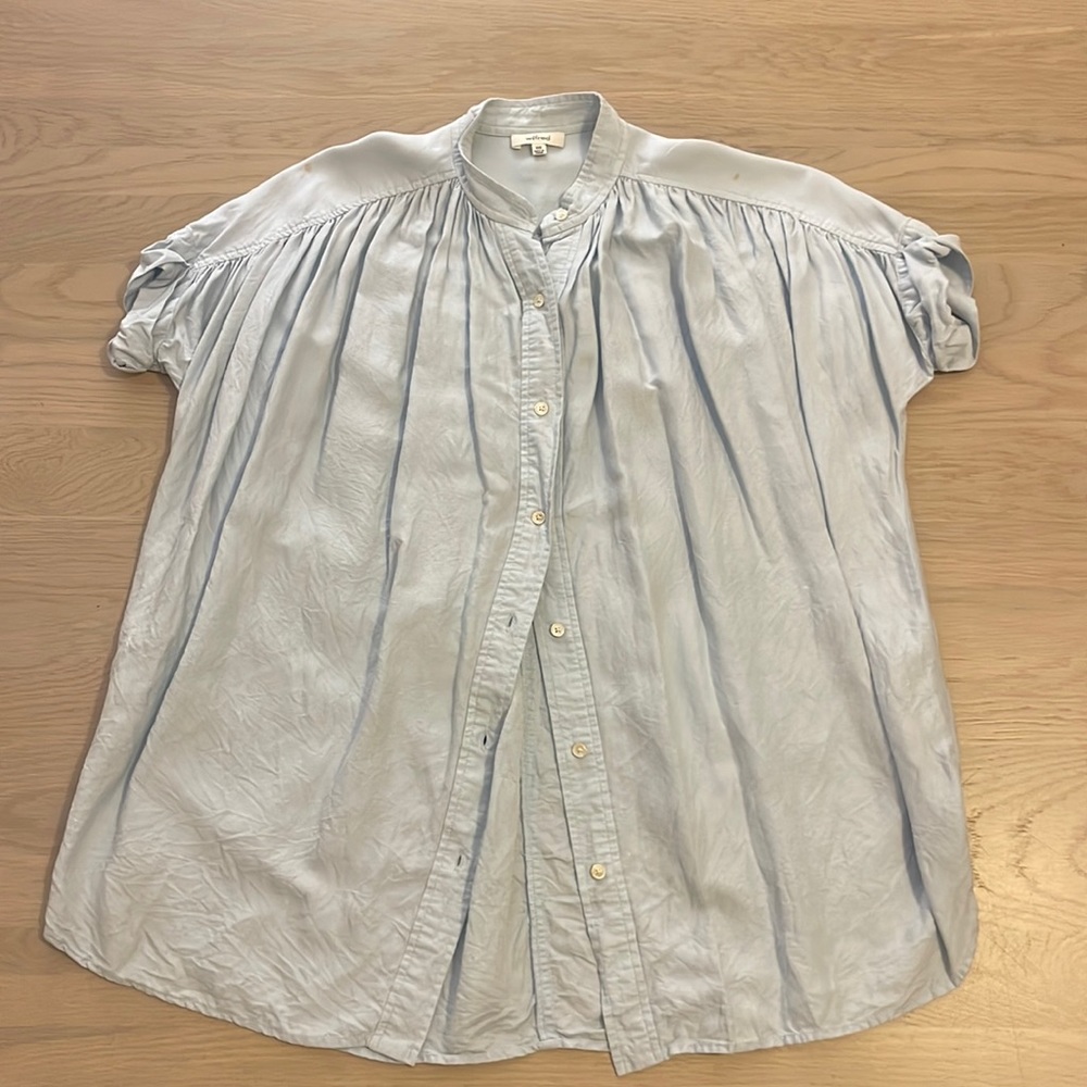 Aritzia wilfred linen T-shirt button up